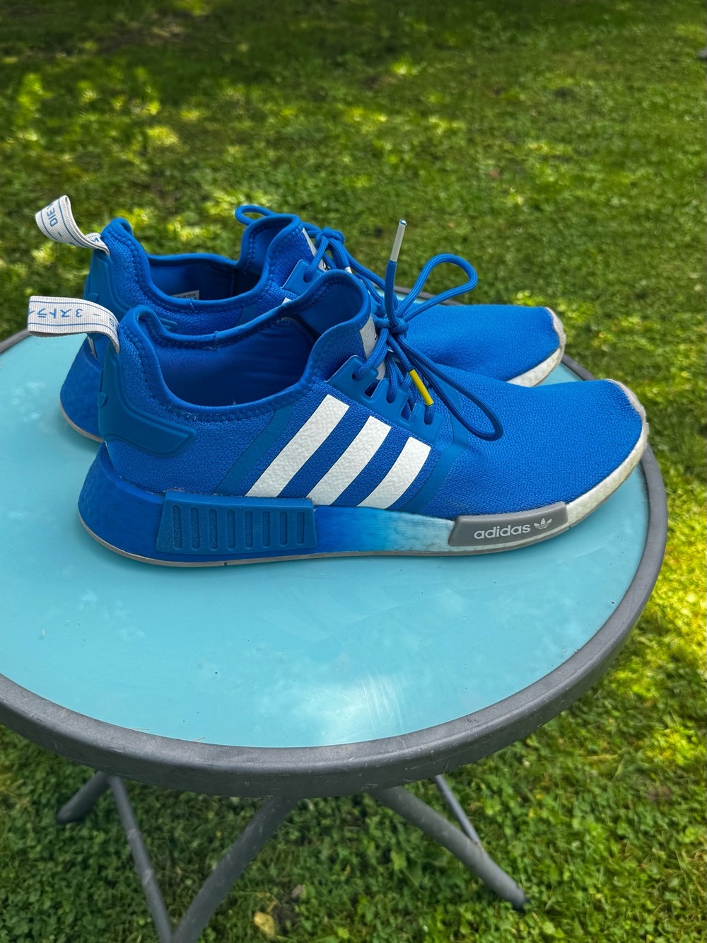 Adidas NMD R1 shoes